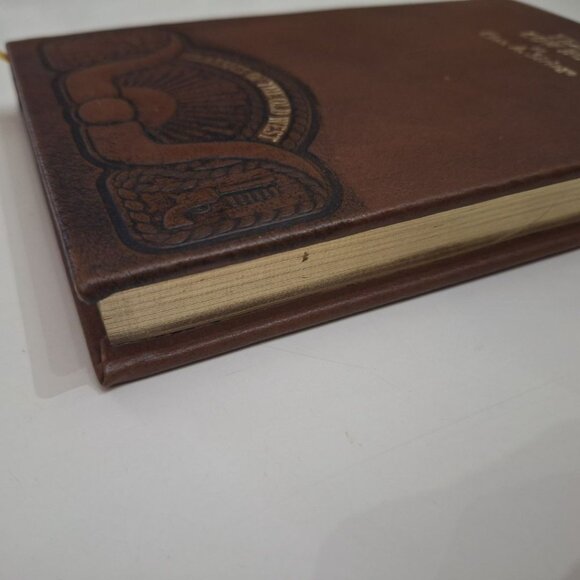 A‎ Texas Cow Boy Chas A Siringo Classics Old West 1980 Leather Ribbon Gold Book - Picture 4 of 8